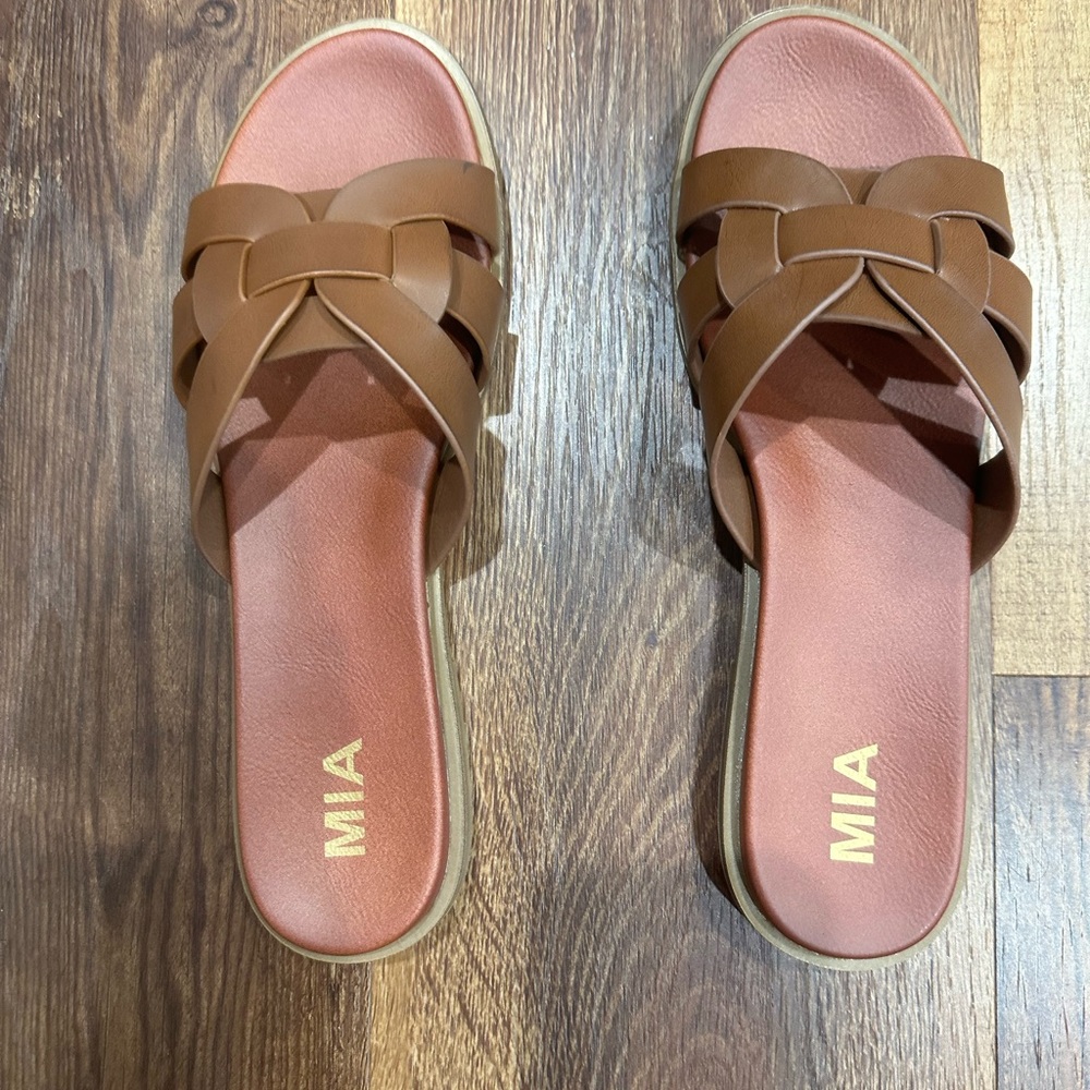 Brand new MIA Women's Brown Slide Sandals